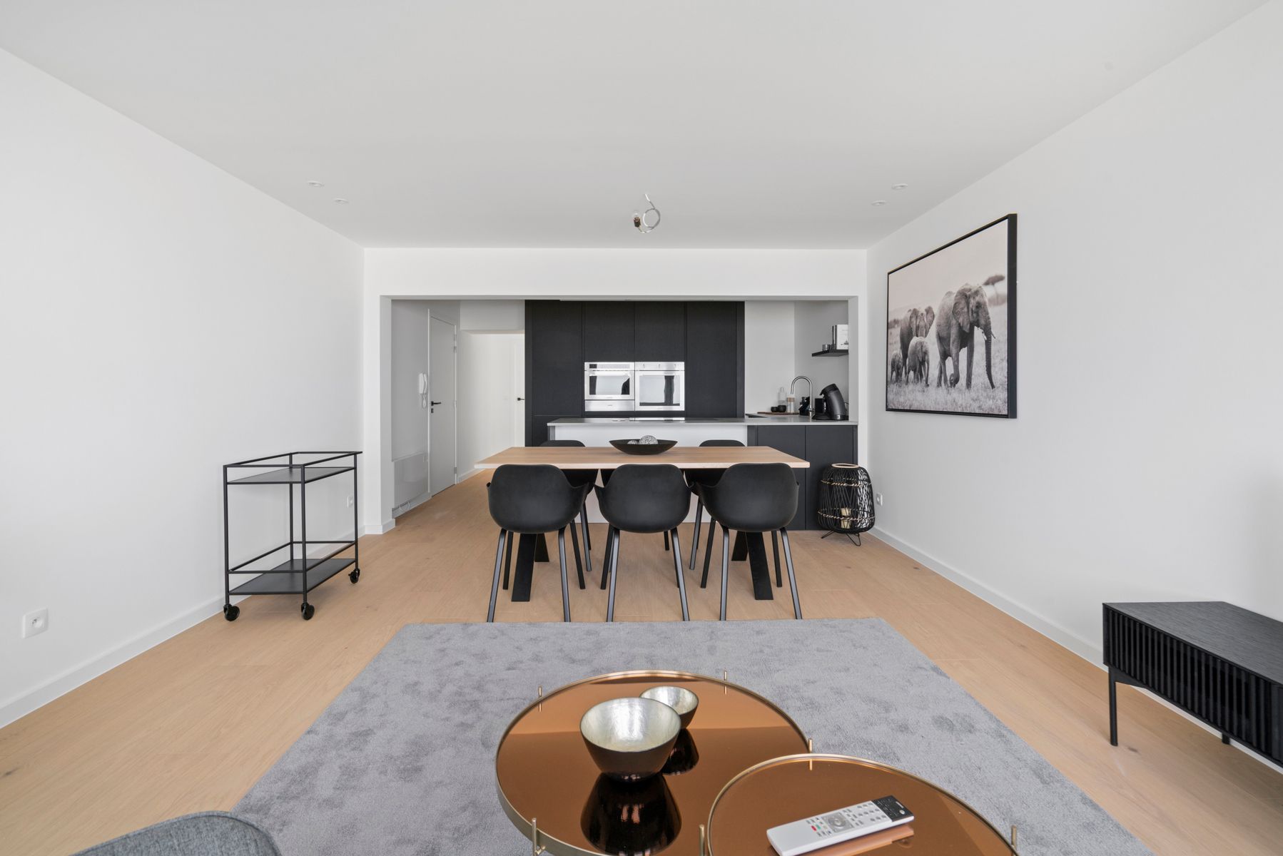 Prachtig vernieuwd appartement met schitterend zeezicht foto 5