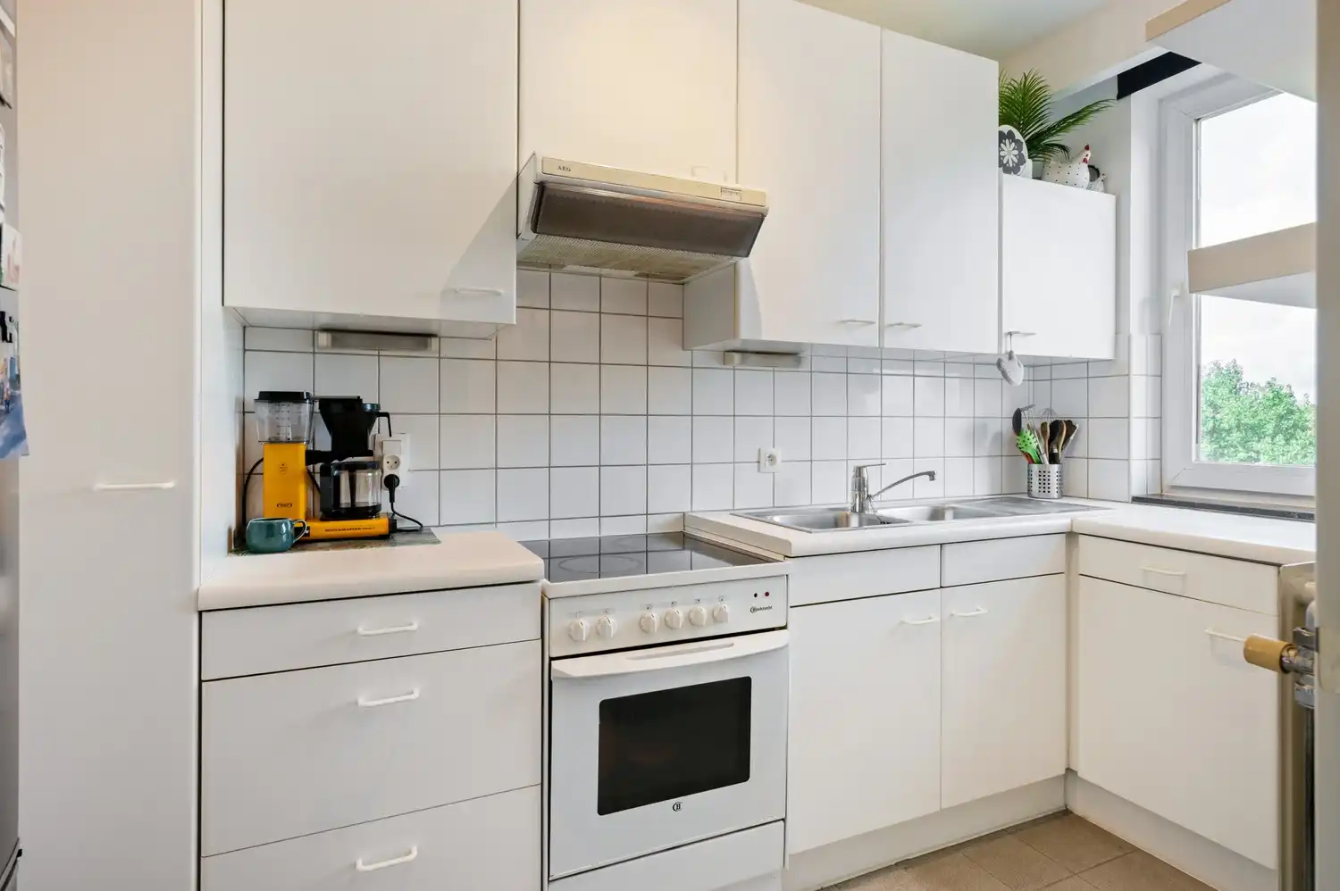 Verzorgd appartement met prachtig zicht en 2 slaapkamers! foto 10
