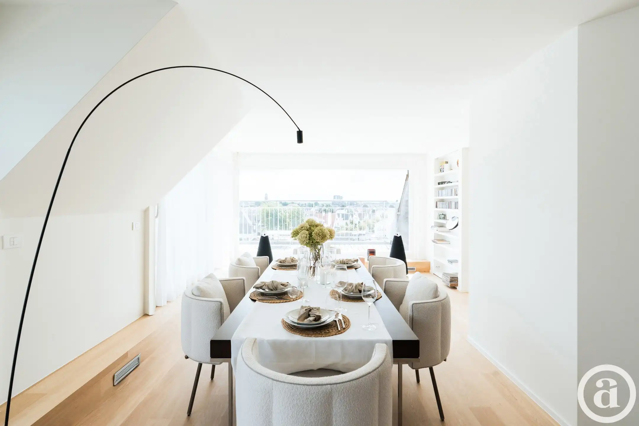 Zonnige penthouse met ruime terrassen en zijdelings zeezicht foto 7