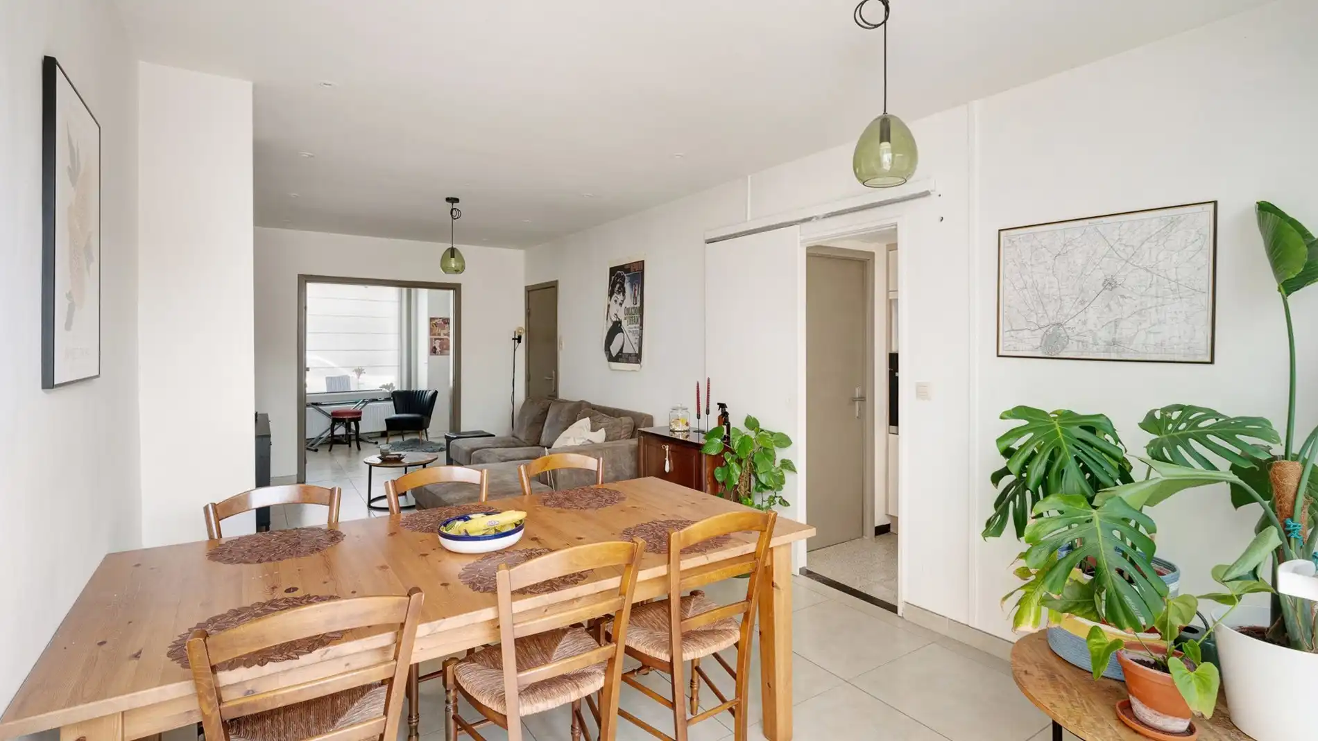 Leuke woning met stadstuin en mini-garage te St. Andries foto 9