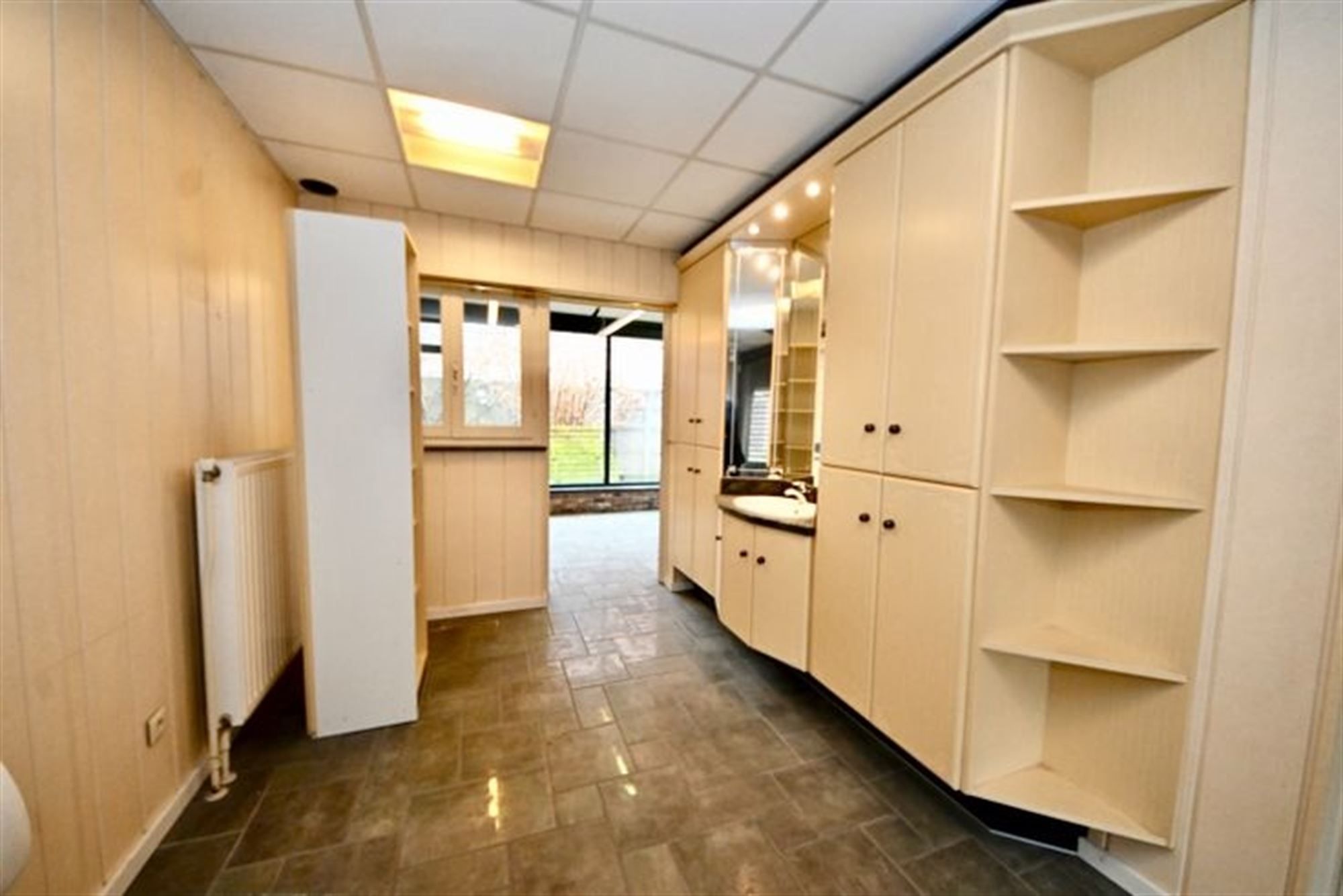 Te renoveren woning met 3 slaapkamers. foto 13