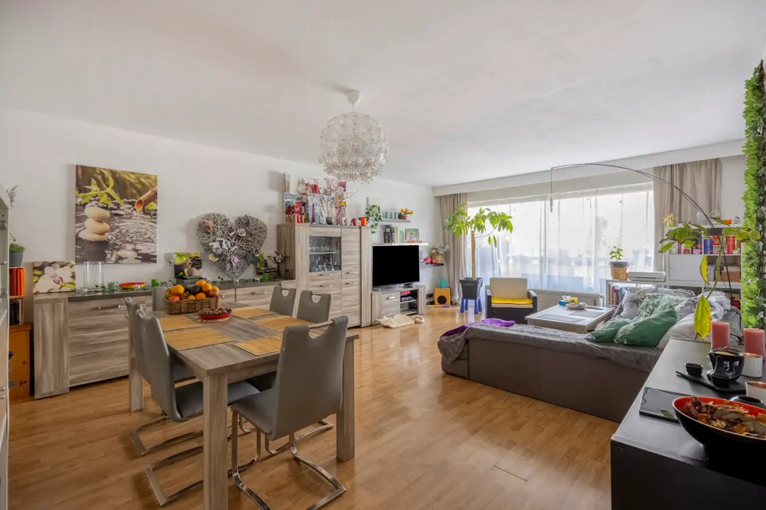 Instapklaar appartement van 103 m² met terras foto 3