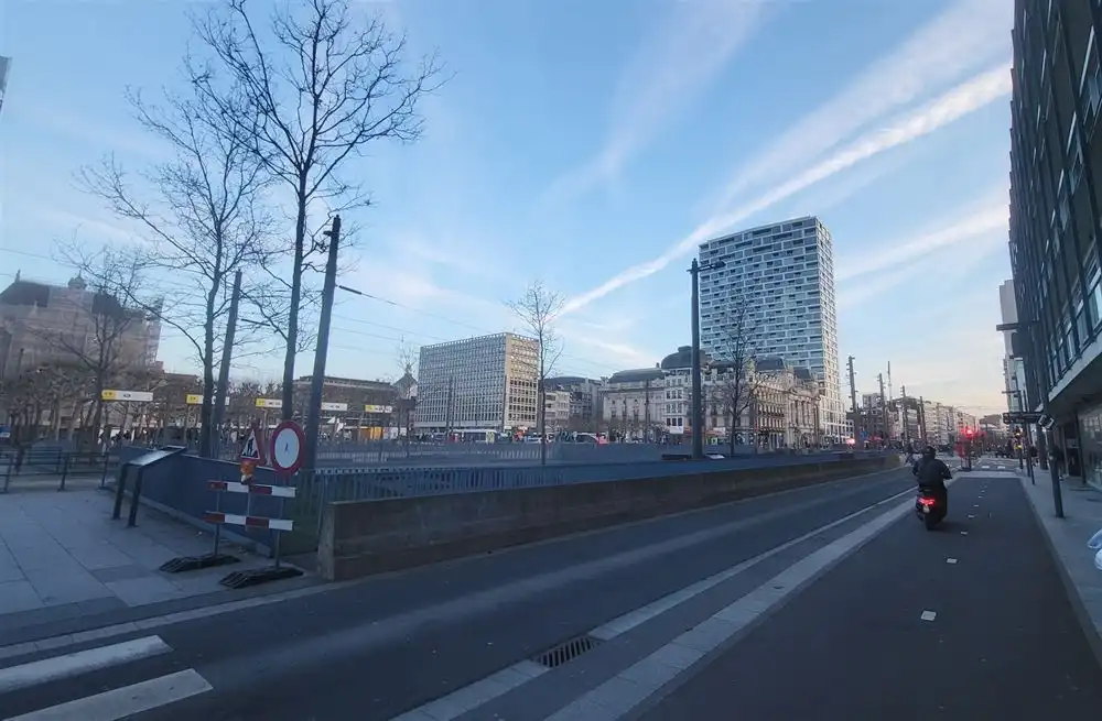 Binnen autostaanplaats te Antwerpen-centrum  foto 7
