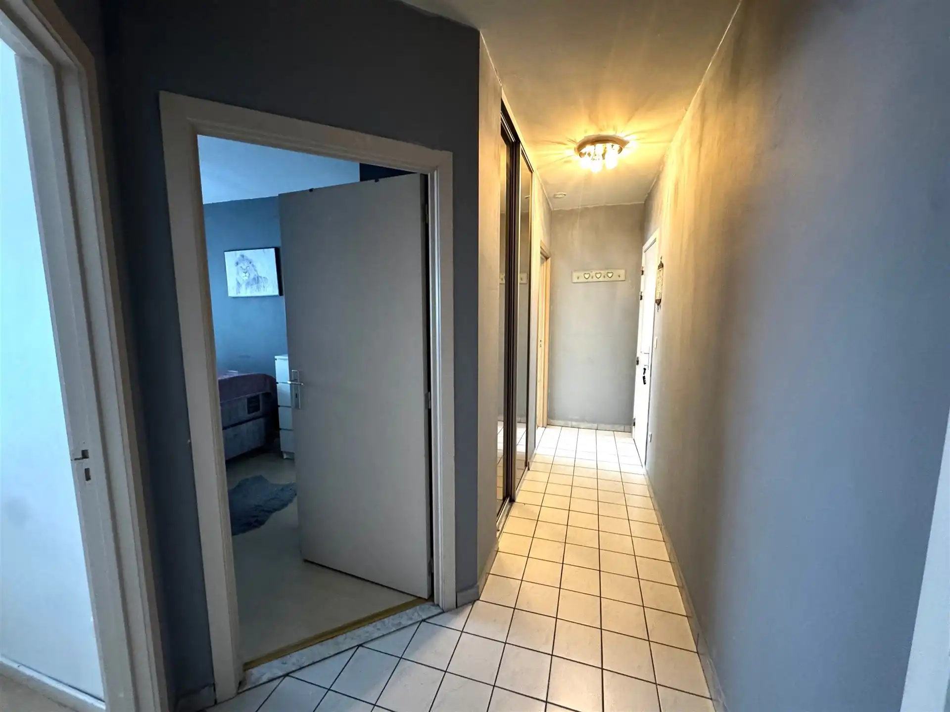 Instapklaar appartement te koop in het hart van Maasmechelen! foto 9