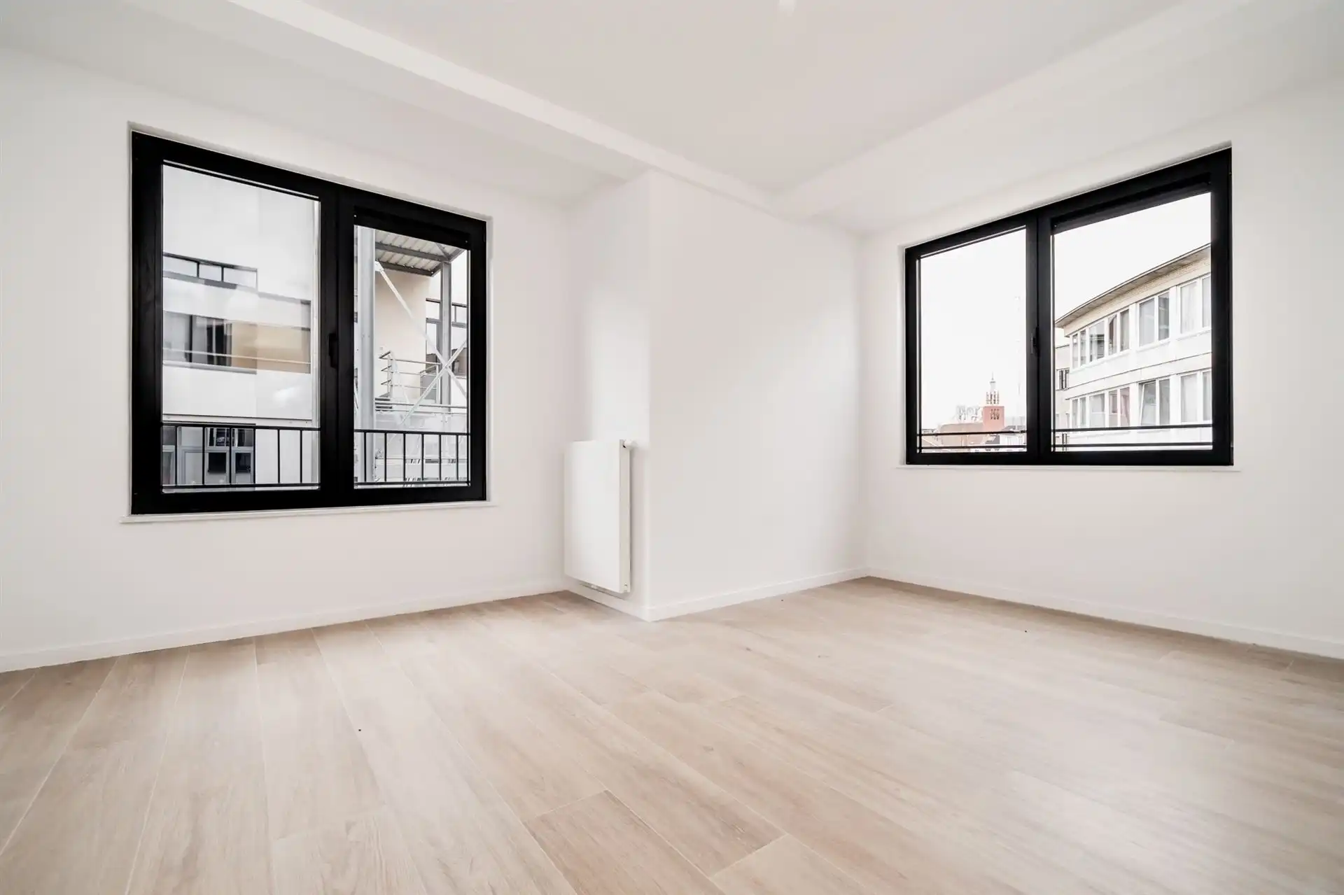 Dicht bij het Tour&Taxis-terrein, prachtig duplex penthouse met 3 slaapkamers foto 2