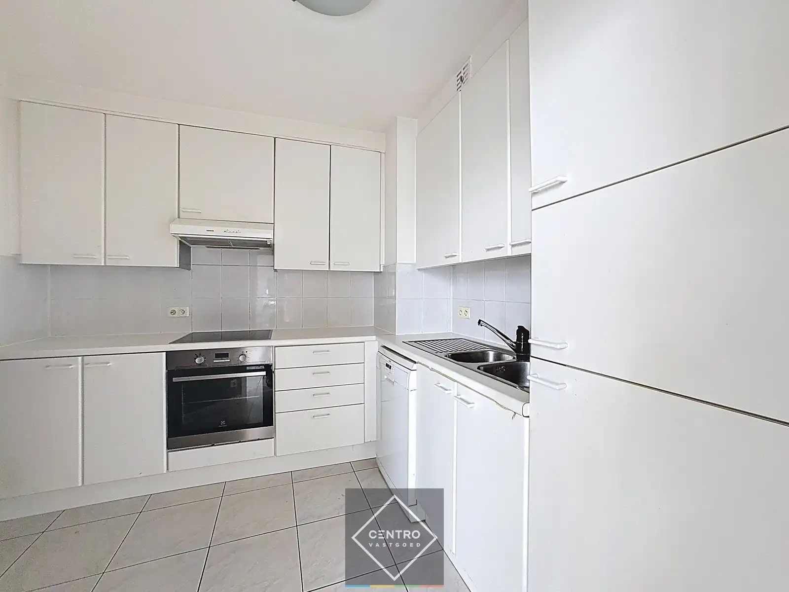 Ruim appartement met 3 slpks én garagebox te Maldegem! foto 7