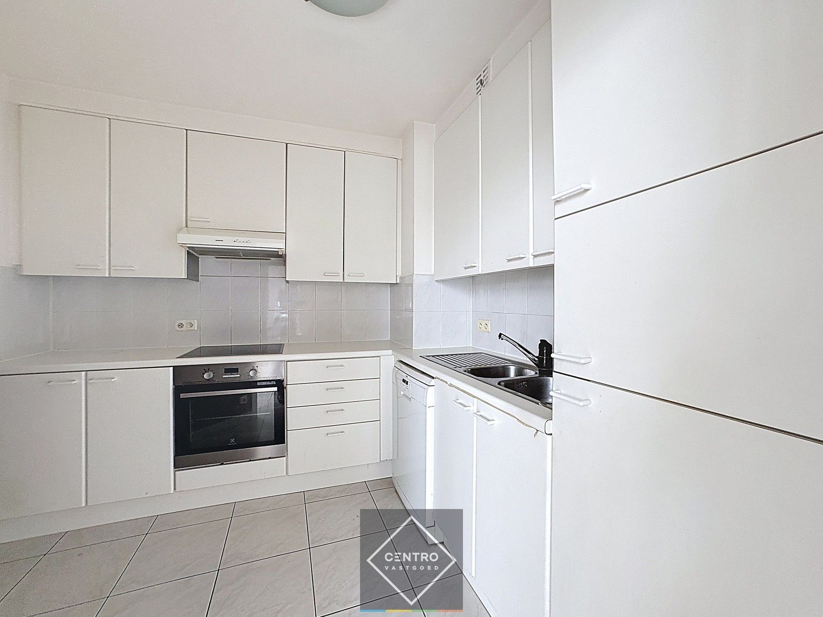 Ruim appartement met 3 slpks én garagebox te Maldegem! foto 7