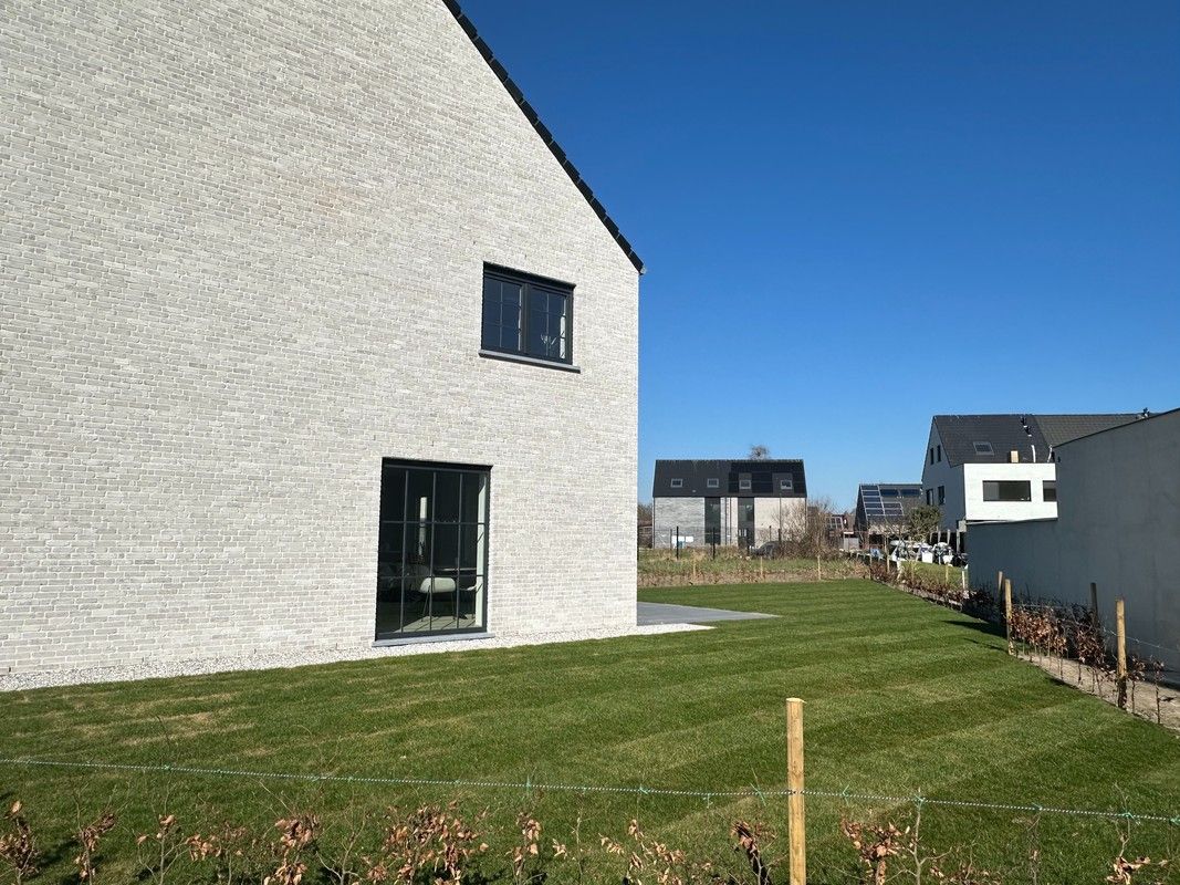 Hectaar bouwt ruime halfopen nieuwbouwwoningen te Blaasveld. foto 22