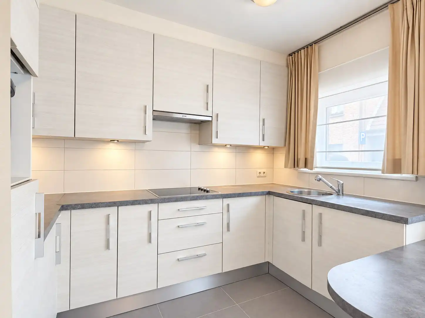 Gelijkvloers appartement met 2 kamers te Heist centrum foto 5