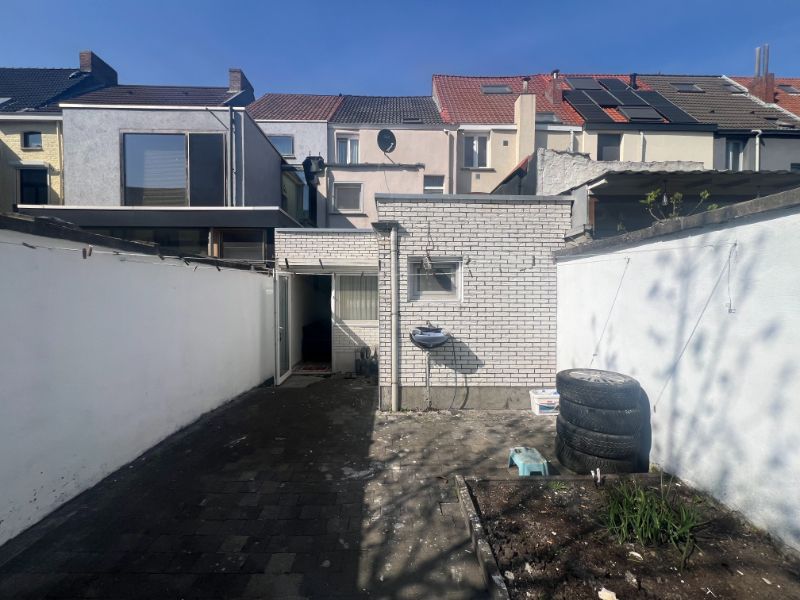 Centraal doch rustig gelegen, energiezuinige woning met maar liefst 4 slaapkamers! foto 17