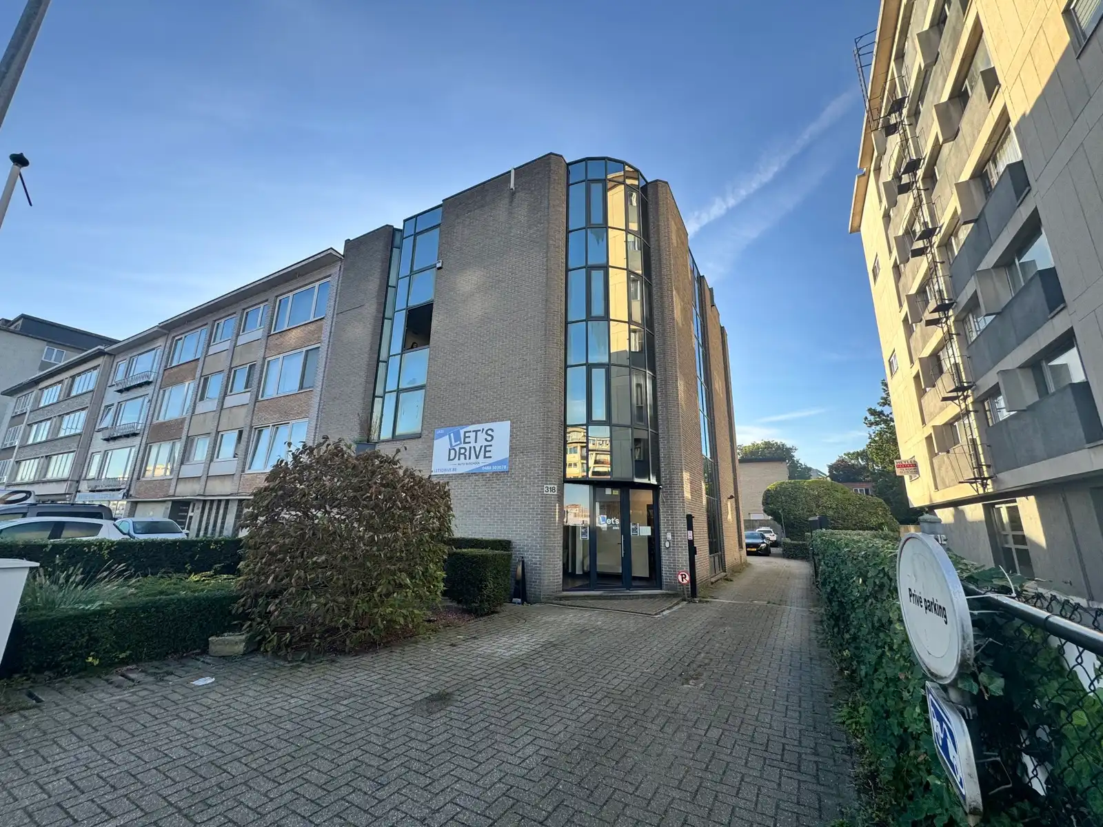 KANTOOR MET PARKING TE HUUR OP DE BISCHOPPENHOFLAAN foto {{pictureIndex}}