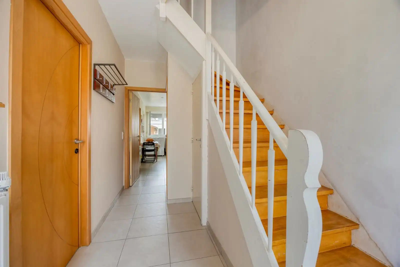 Volledig gerenoveerde 4-slpk woning met garagebox foto 36