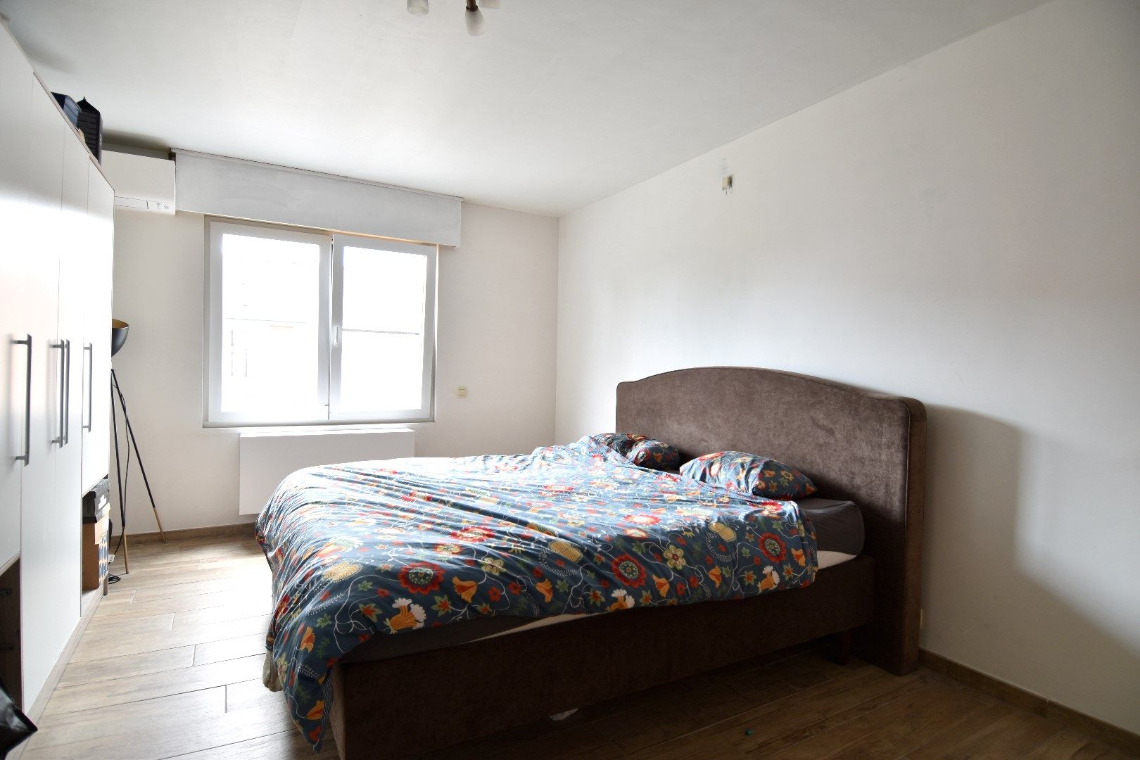 Alleenstaande woning met 4 slaapkamers, dubbele garage & Zuidgerichte tuin te koop in Ledegem foto 11