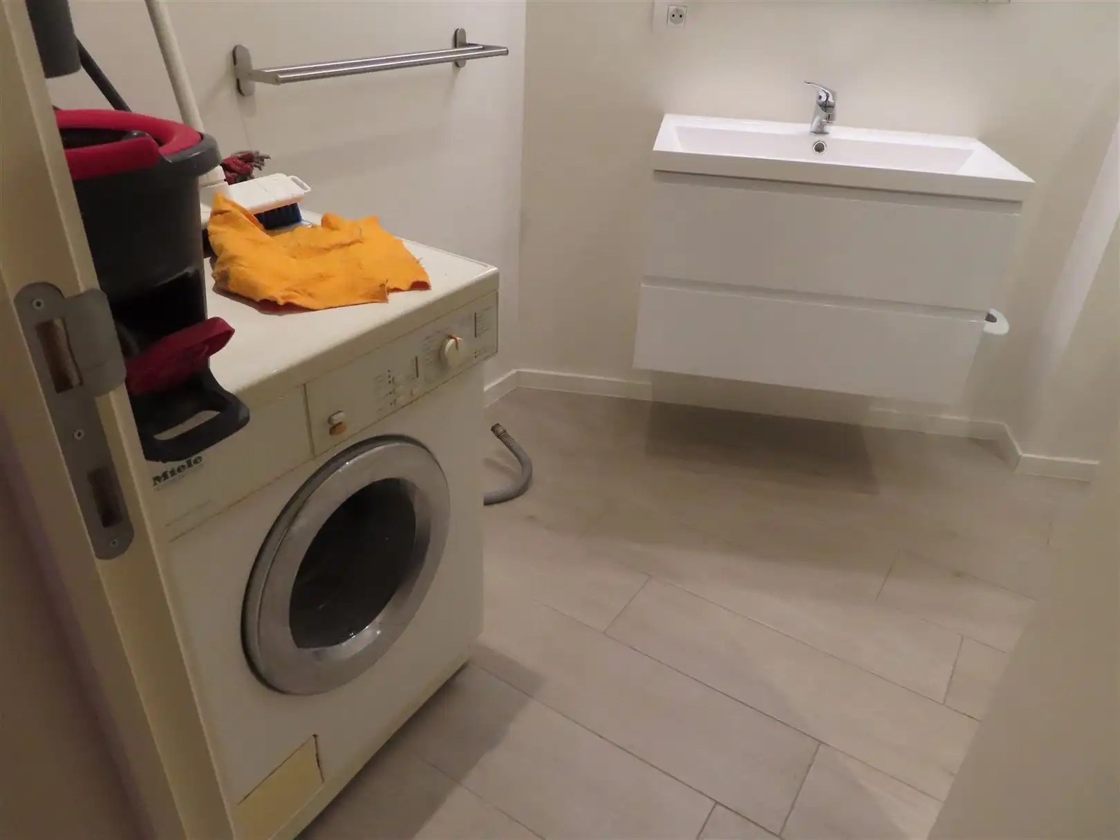 Studentenkamer/-studio met slaaphoek keuken en badkamer! foto 11