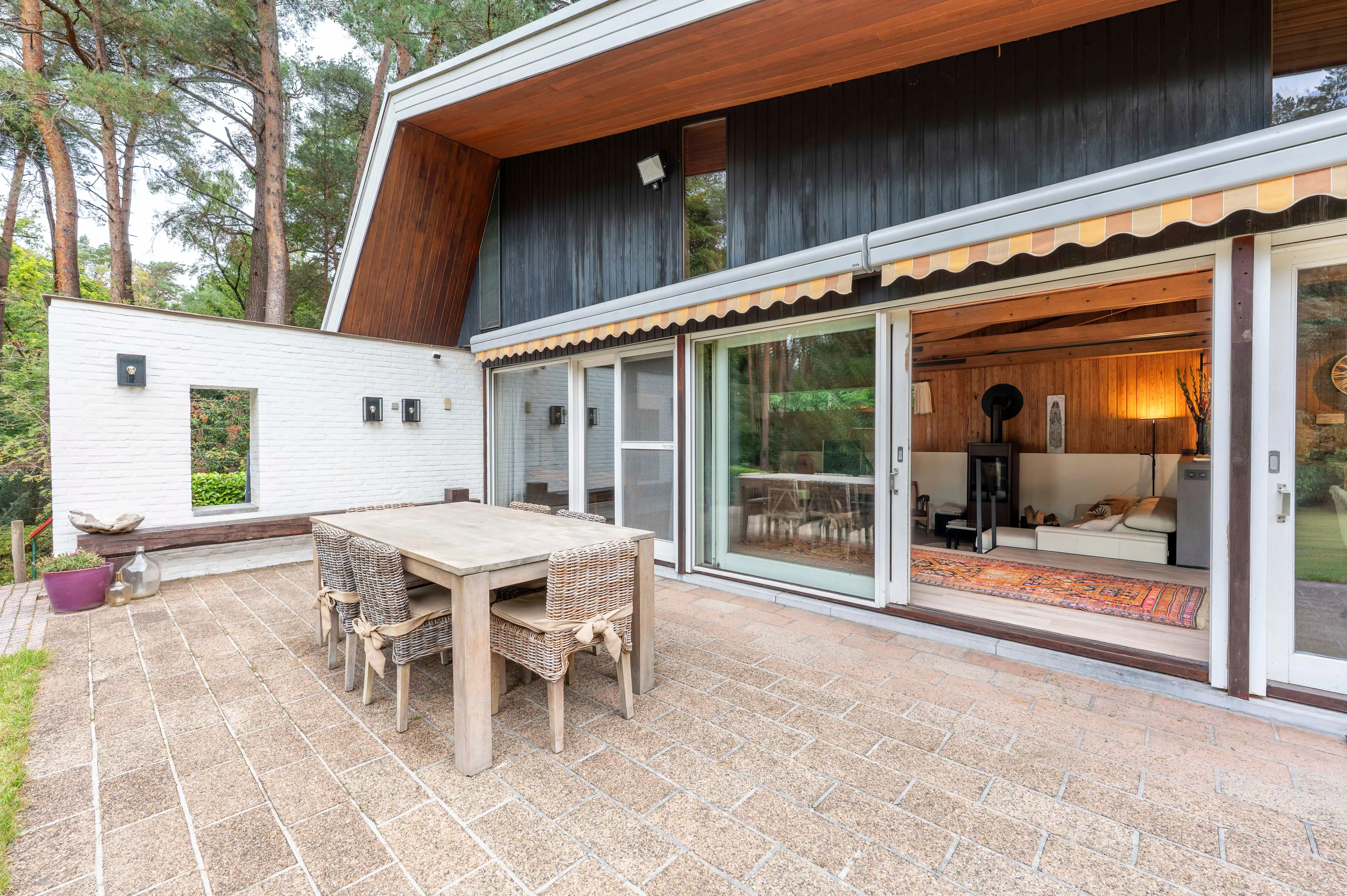 Architecturale sixtieswoning in volledige privacy en uniek natuurlandschap! foto 25