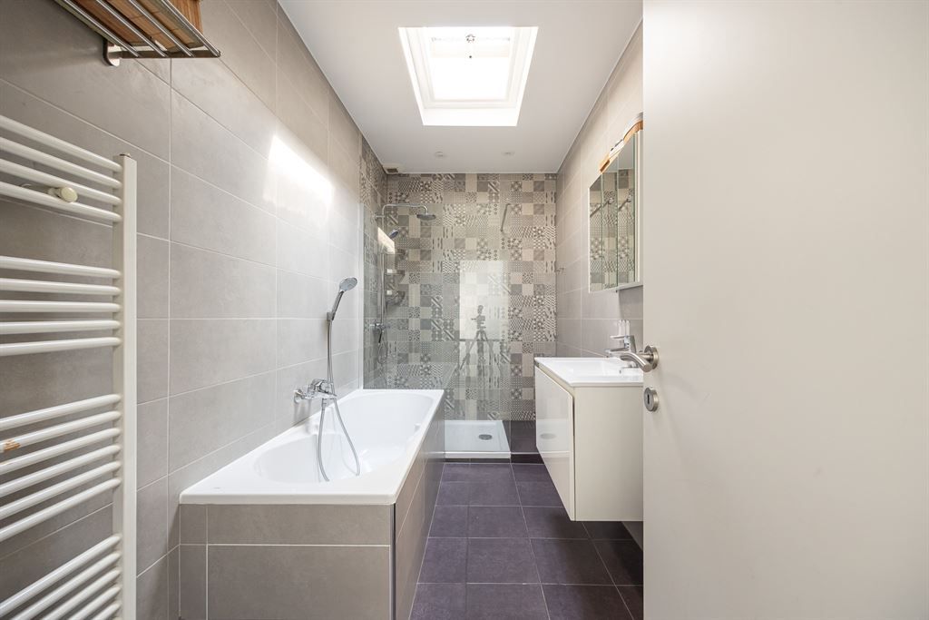 Instapklaar duplexappartement met mega terras  foto 17