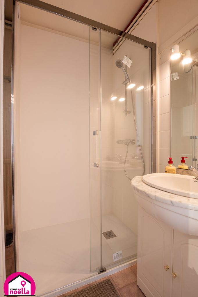 TE KOOP RUIM APPARTEMENT MET 2 SLAAPKAMERS TE WESTENDE foto 25