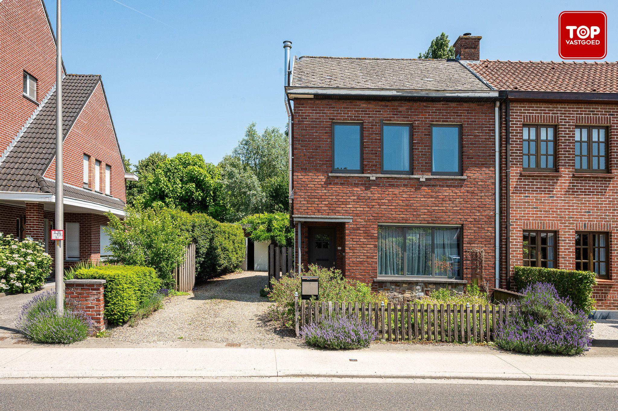 HOB met 3 slaapkamers en prachtige tuin foto 3