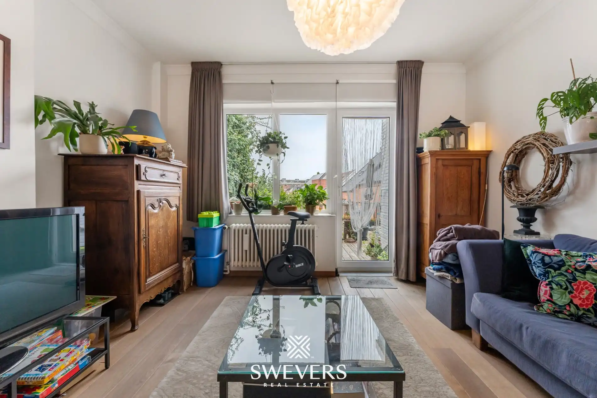 Stijlvol herenhuis met kantoorruimte en 3 slaapkamers in hartje Hasselt foto 14