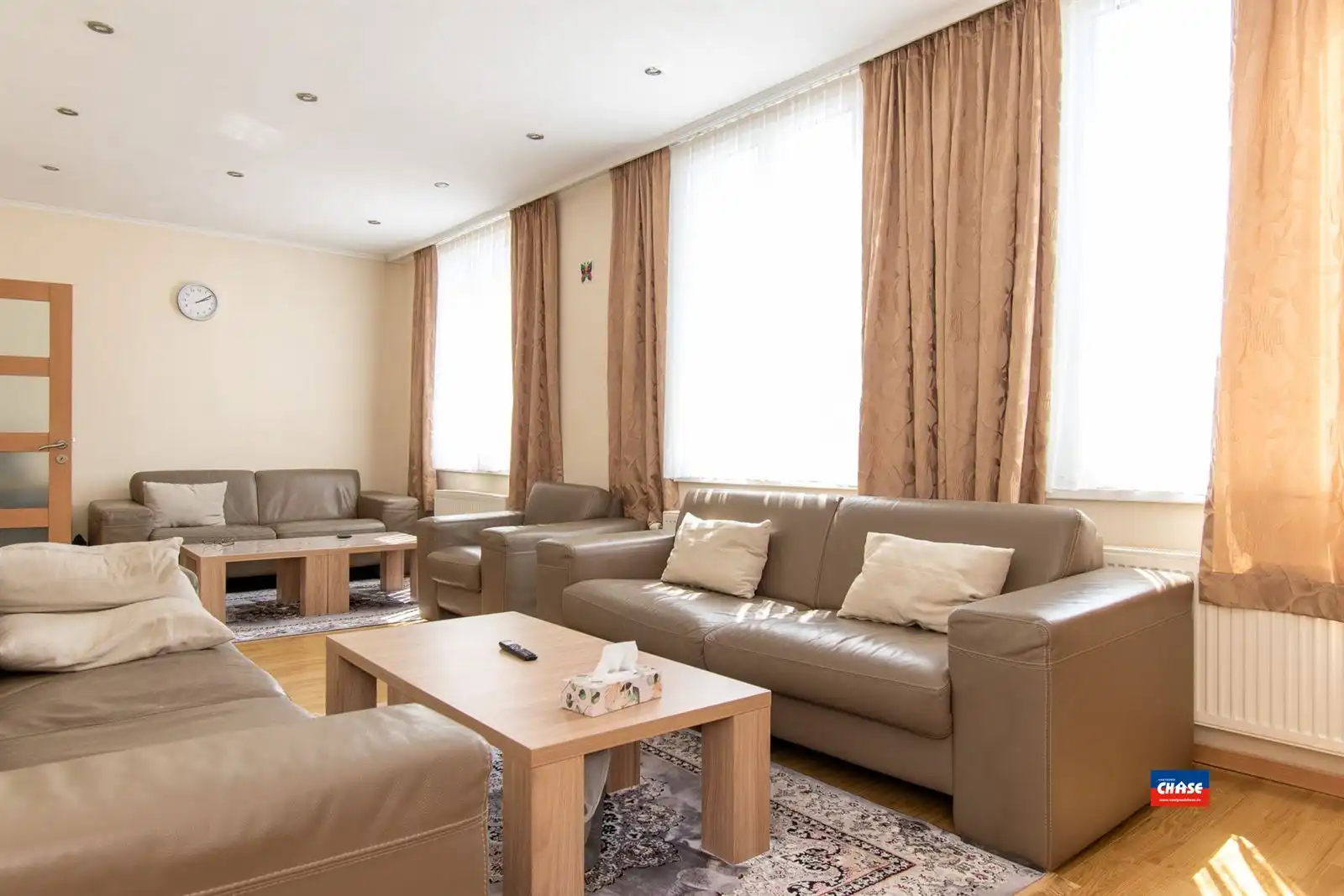 Opbrengsthuis met 3 appten en duplex foto 3