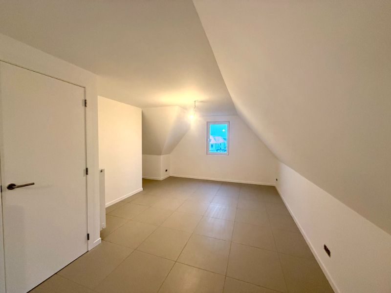 Ruime nieuwbouwwoning met 3 slaapkamers, tuin en carport foto 22