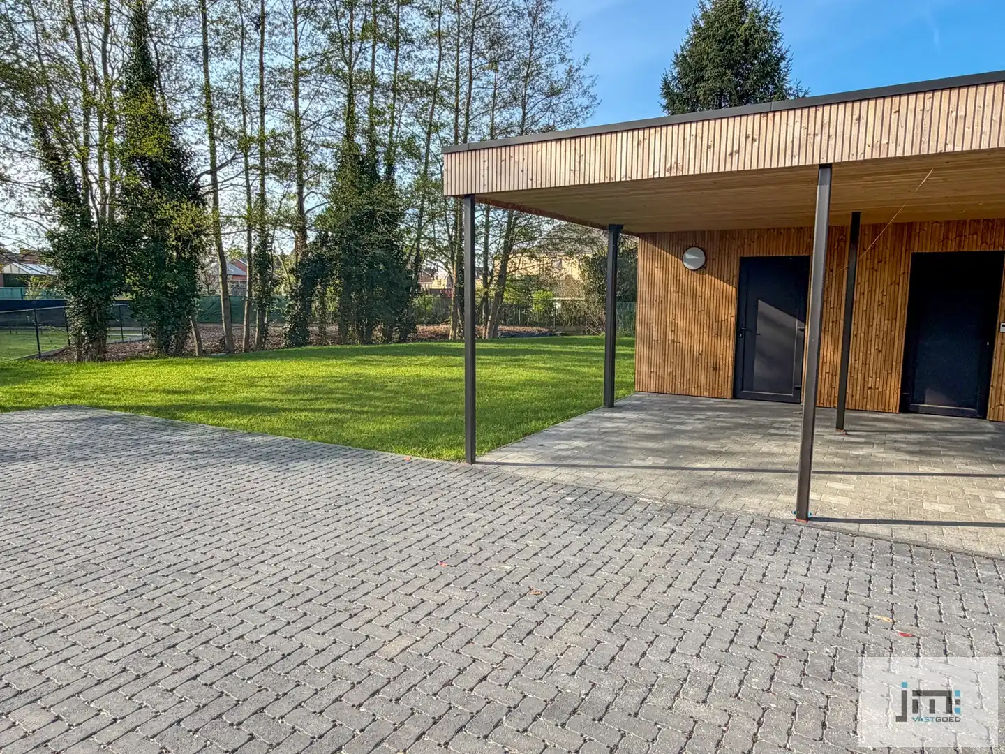 Prachtig appartement met 3 slaapkamers, carport en tuinberging foto 15