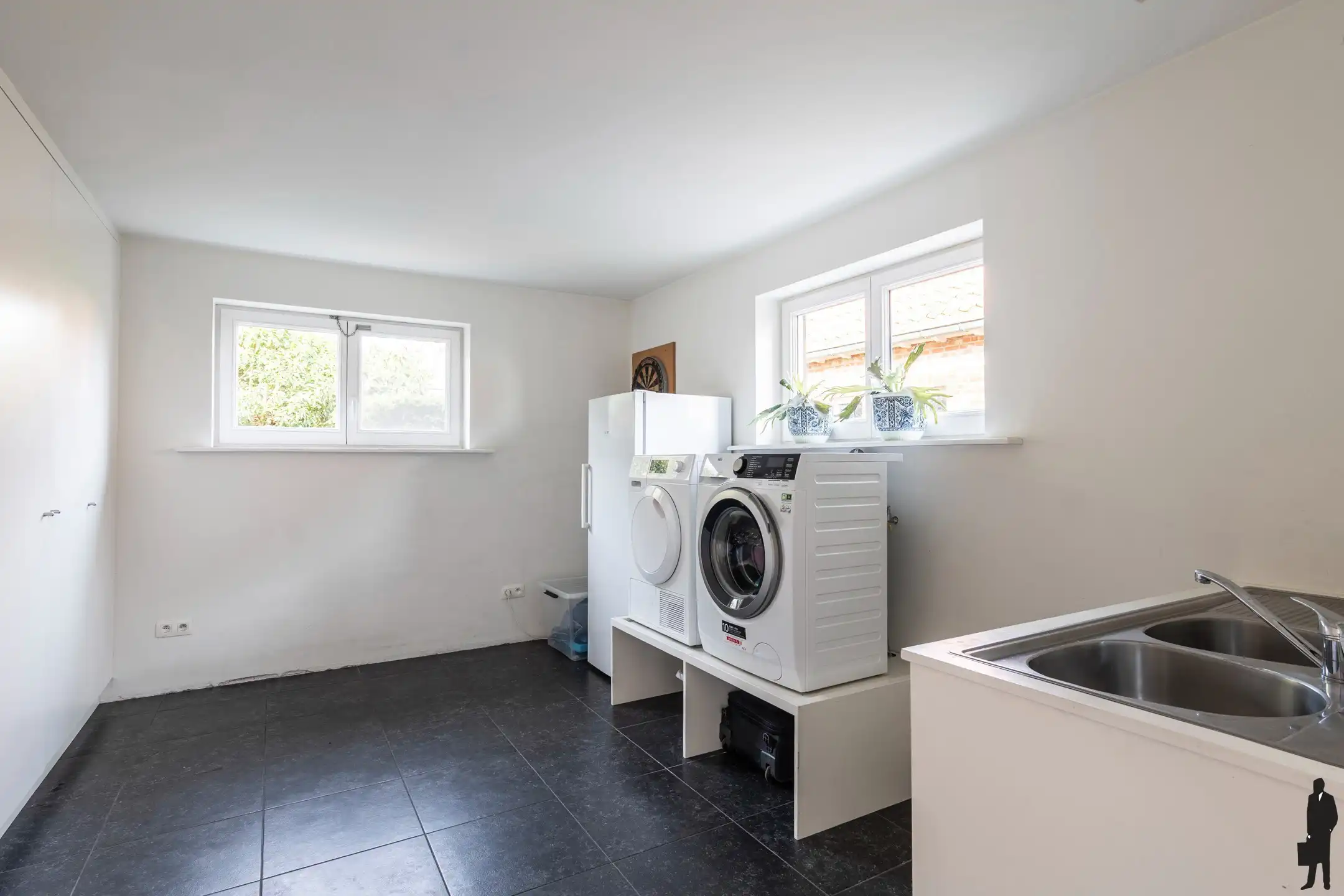 Karakteristieke, luxueuze woning op top locatie te Hoogstraten. foto 21