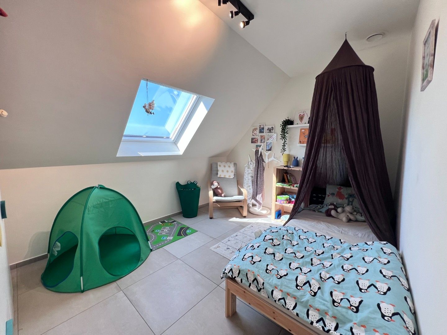 Halfopen bebouwing met drie slaapkamers te huur in Ursel foto 11