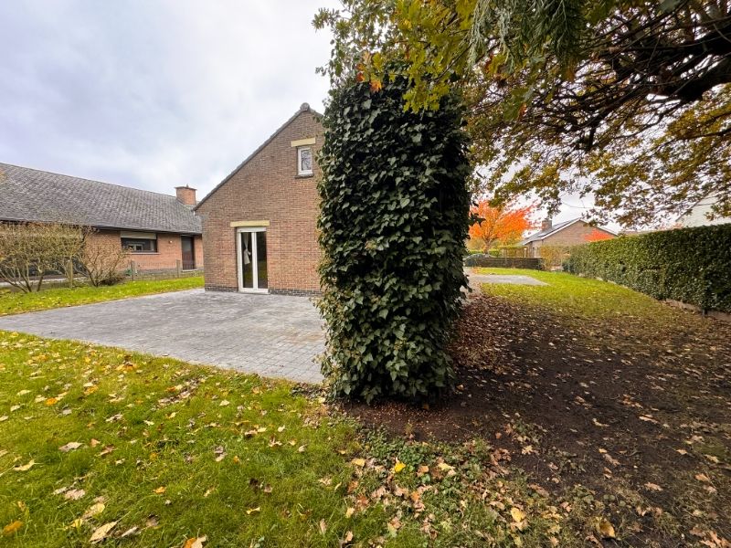 --- NIEUW --- Bungalow met inpandige garage en tuin in De Pinte! foto 5