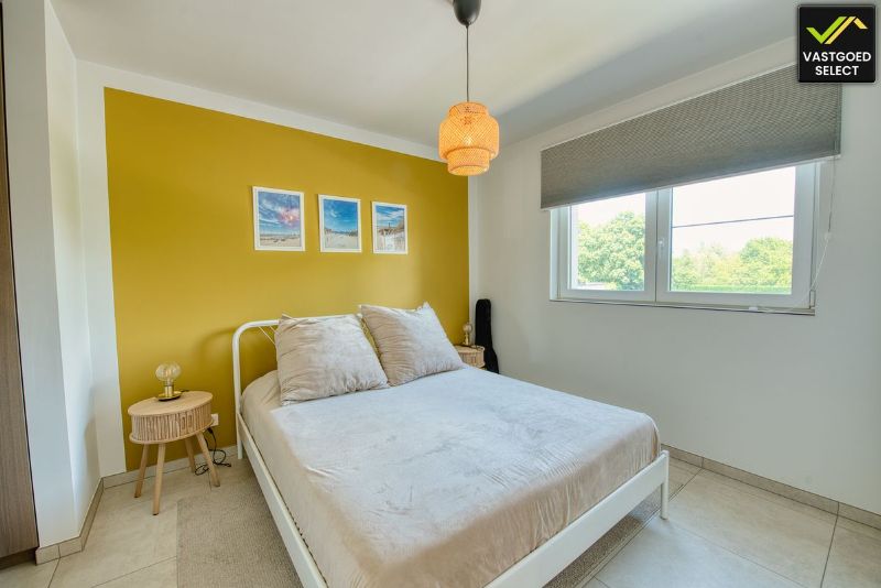 Instapklaar appartement te koop in Eeklo, 2 slaapkamers, EPC A, terras en garage foto 2
