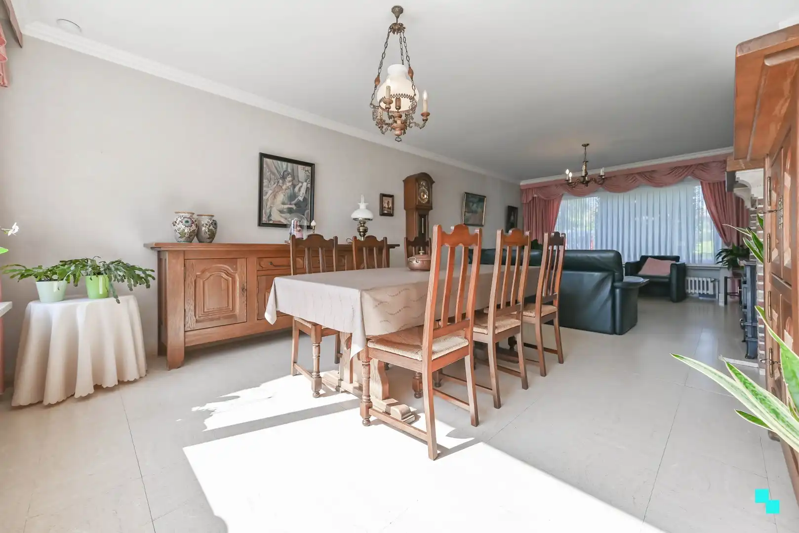 Eéngezinswoning met vier slaapkamers in de Kasteelwijk te Izegem foto 6