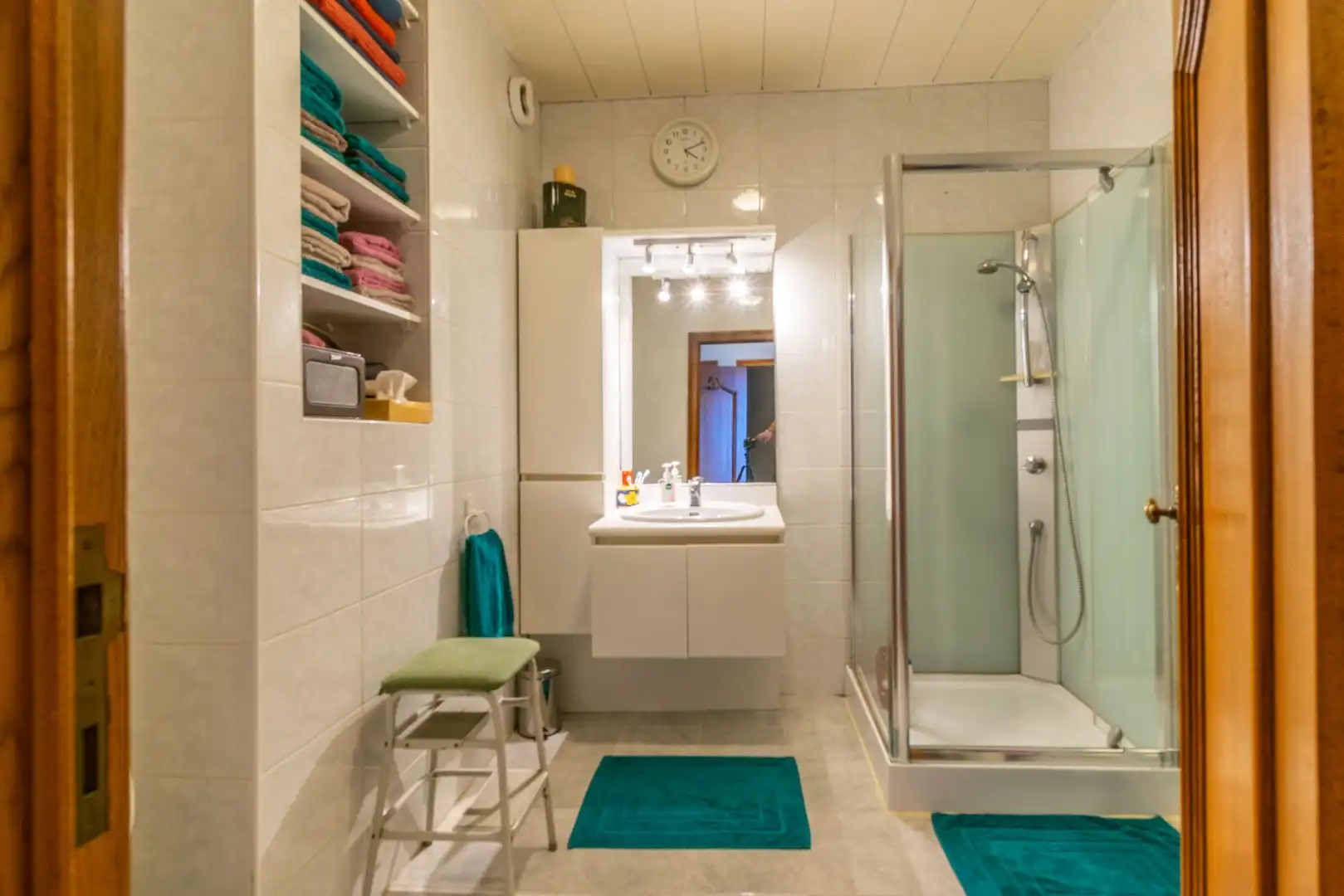 RUIME, INSTAPKLARE DRIEGEVEL BEL-ETAGE WONING ! foto 21