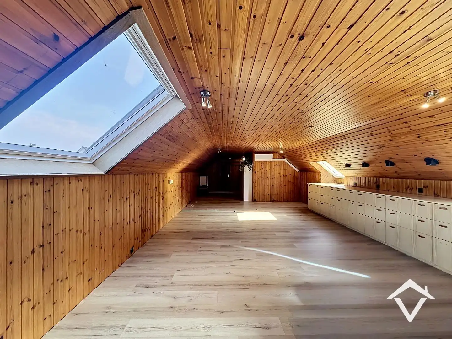 Zeer ruime en instapklare woning met veel mogelijkheden te Eernegem foto 22