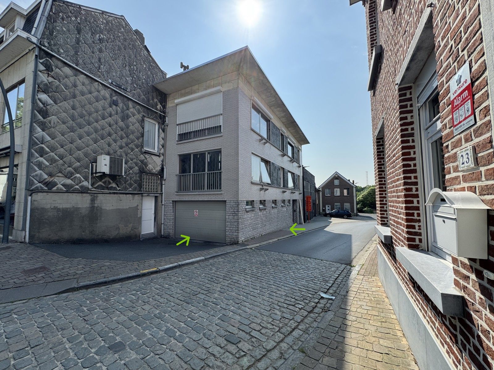 Ruime garage/opslagruimte (79m²) foto 2