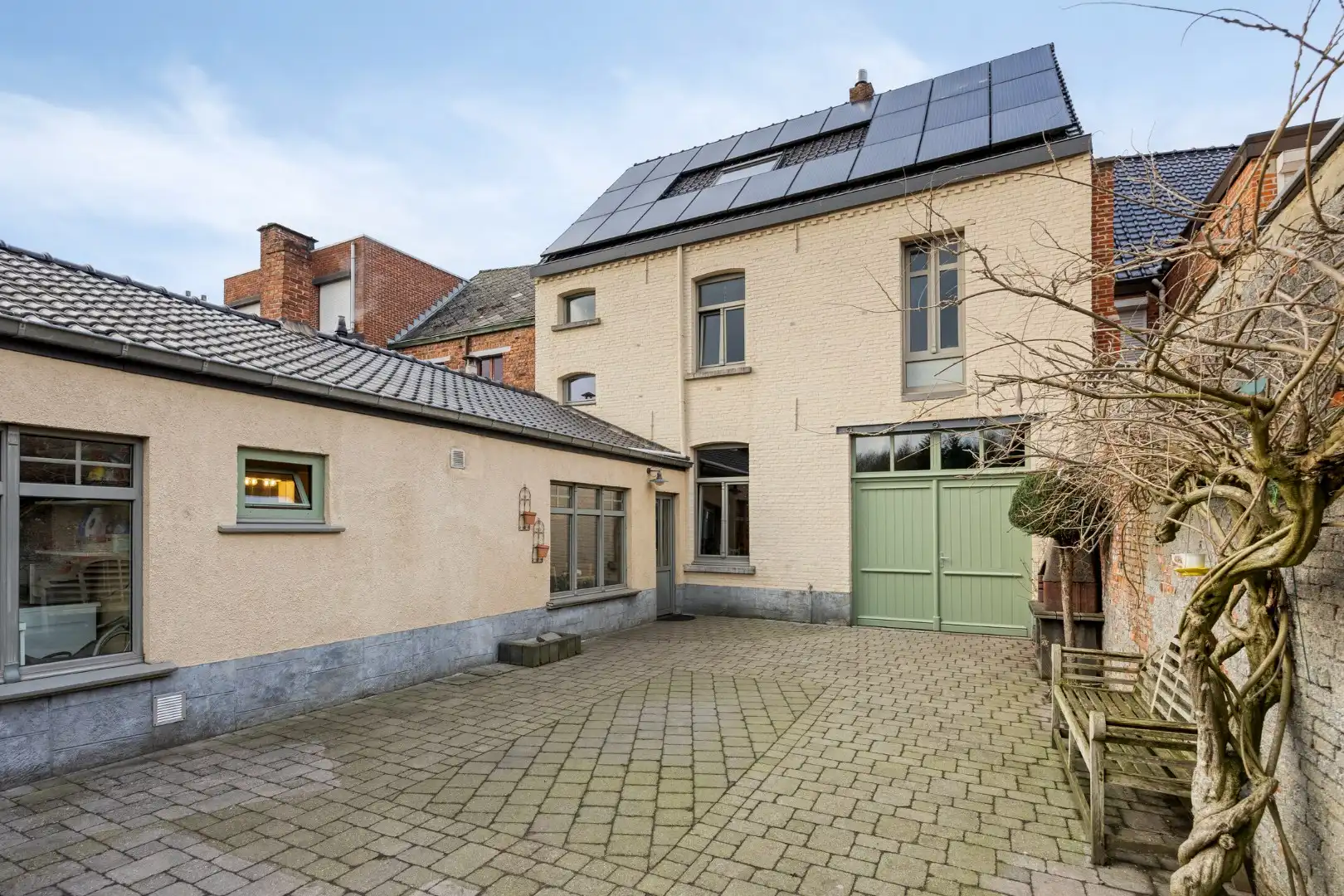 Ruime, instapklare woning met prachtig karakter en unieke tuin (29a40ca) !  foto 26