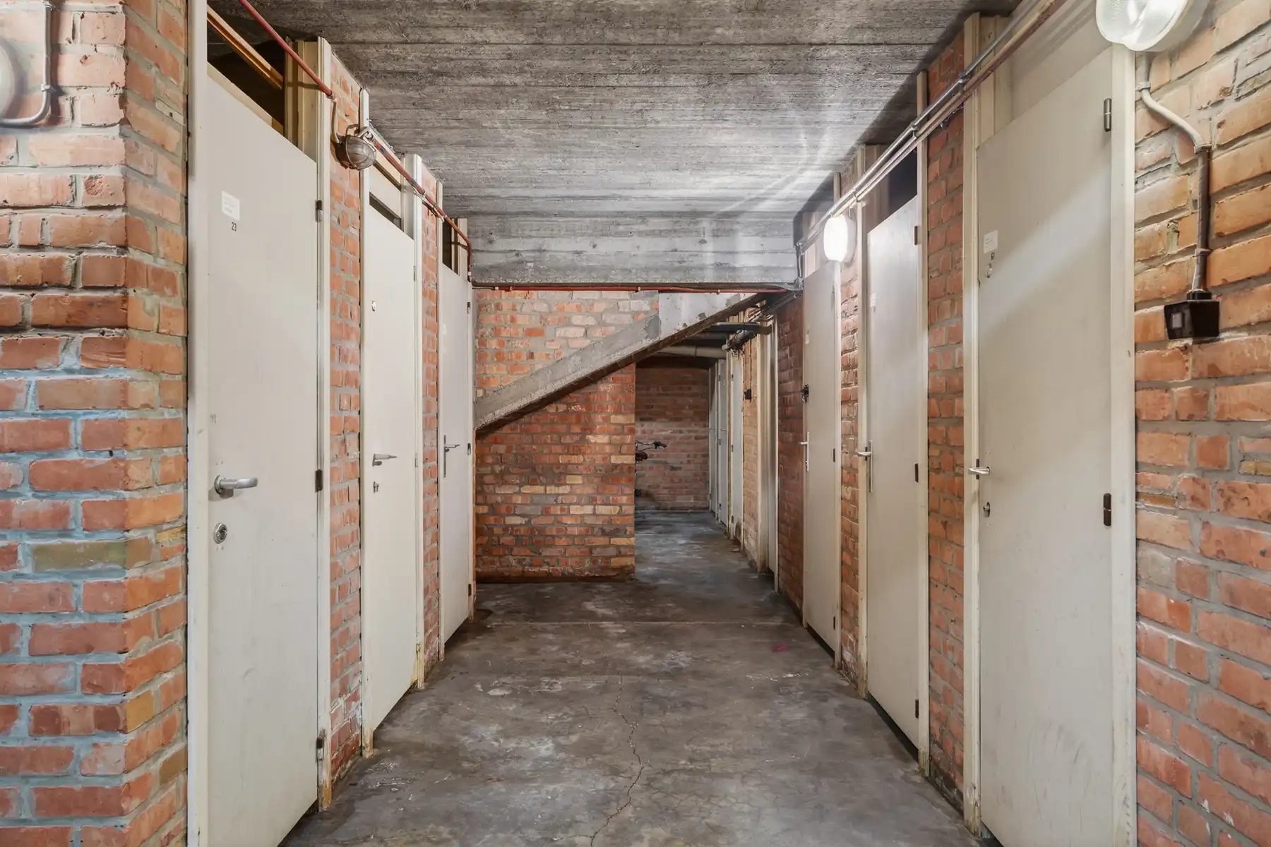 3 slpk hoekappartement in het commercieel centrum! foto 12