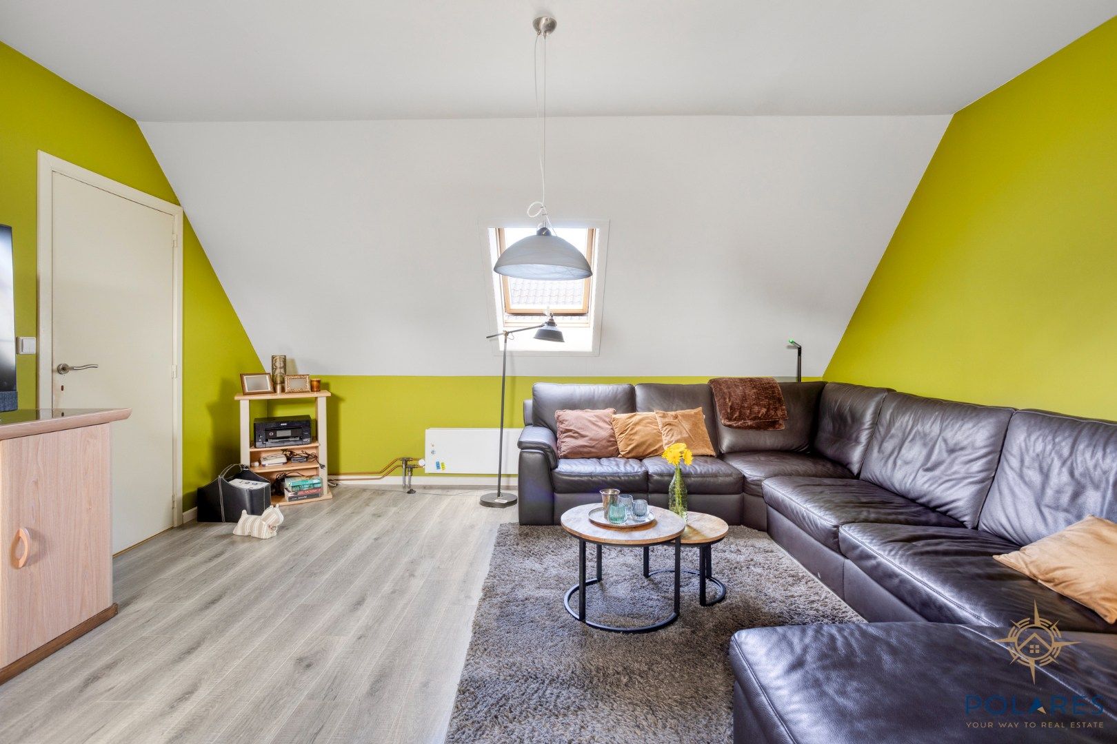 Goed gelegen taverne met woonst en grote parking foto 21