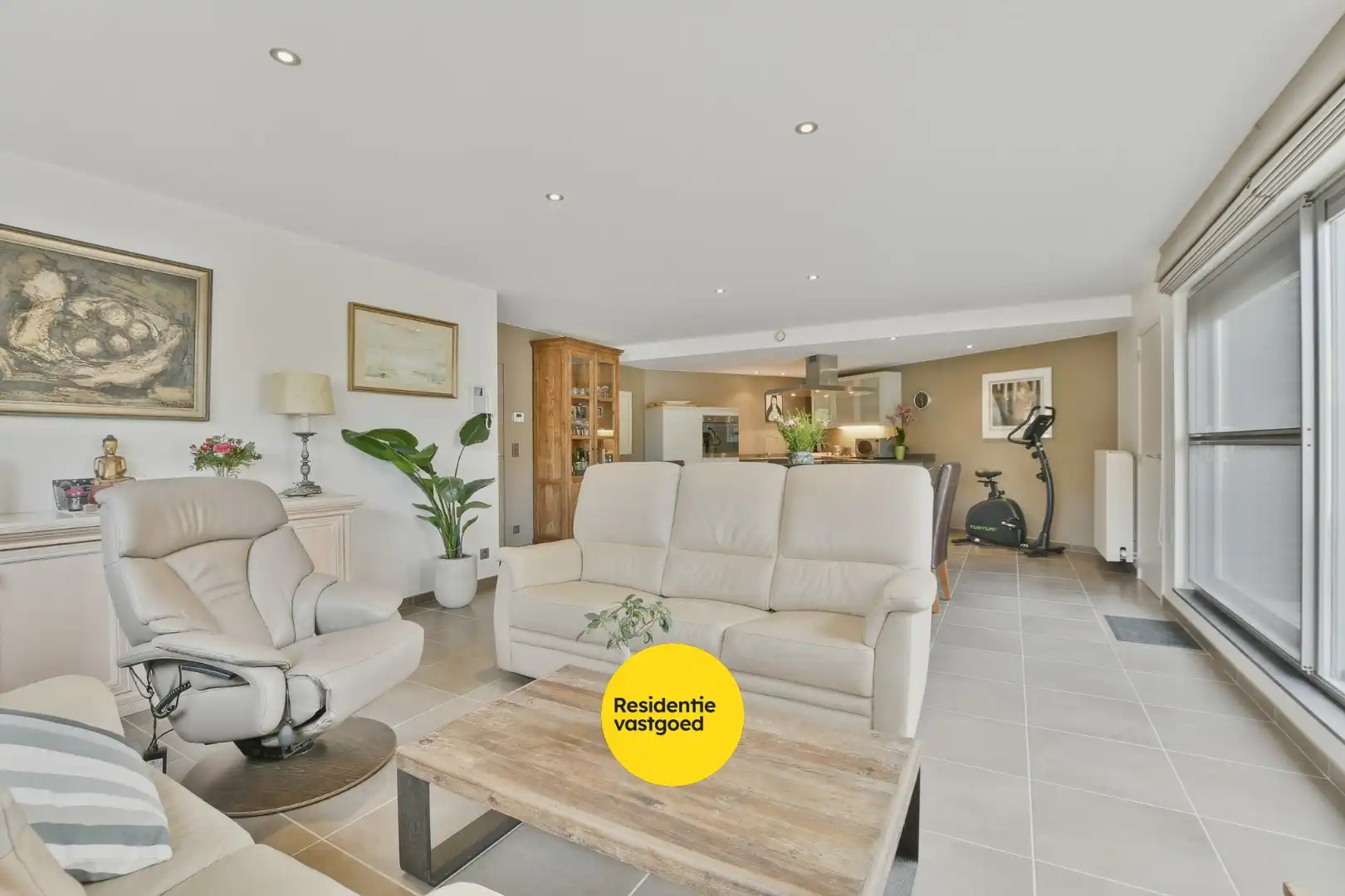 Onmiddellijk beschikbaar energiezuinig appartement met 2 slaapkamers in De Haan foto 3