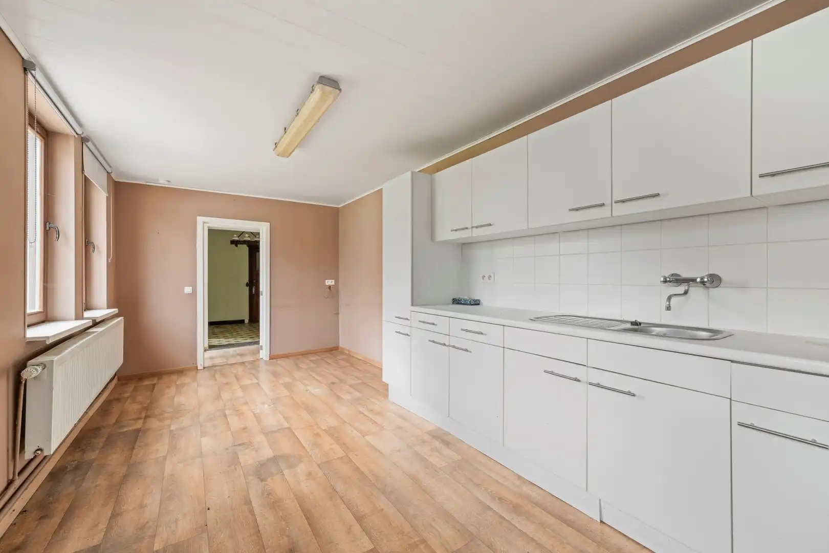 Nieuwe voorwaarden voor deze te renoveren halfopen woning op een prachtig perceel van 1900m² foto 14