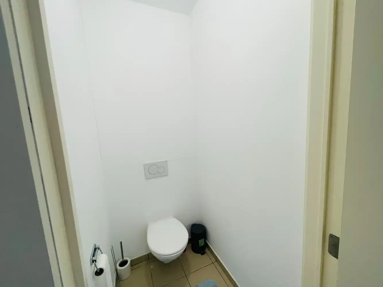 Waardamme , rustige residentiële ligging , RECENT gebouwde LICHTRIJKE ENERGIEZUINIGE woning met 4 SLAAPKAMERS, omheinde TUIN, OPRIT EN GARAGE. foto 23