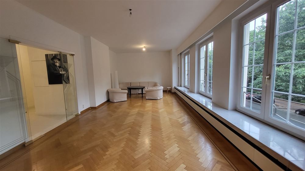 Ruim appartement met zicht op Stadspark foto 11