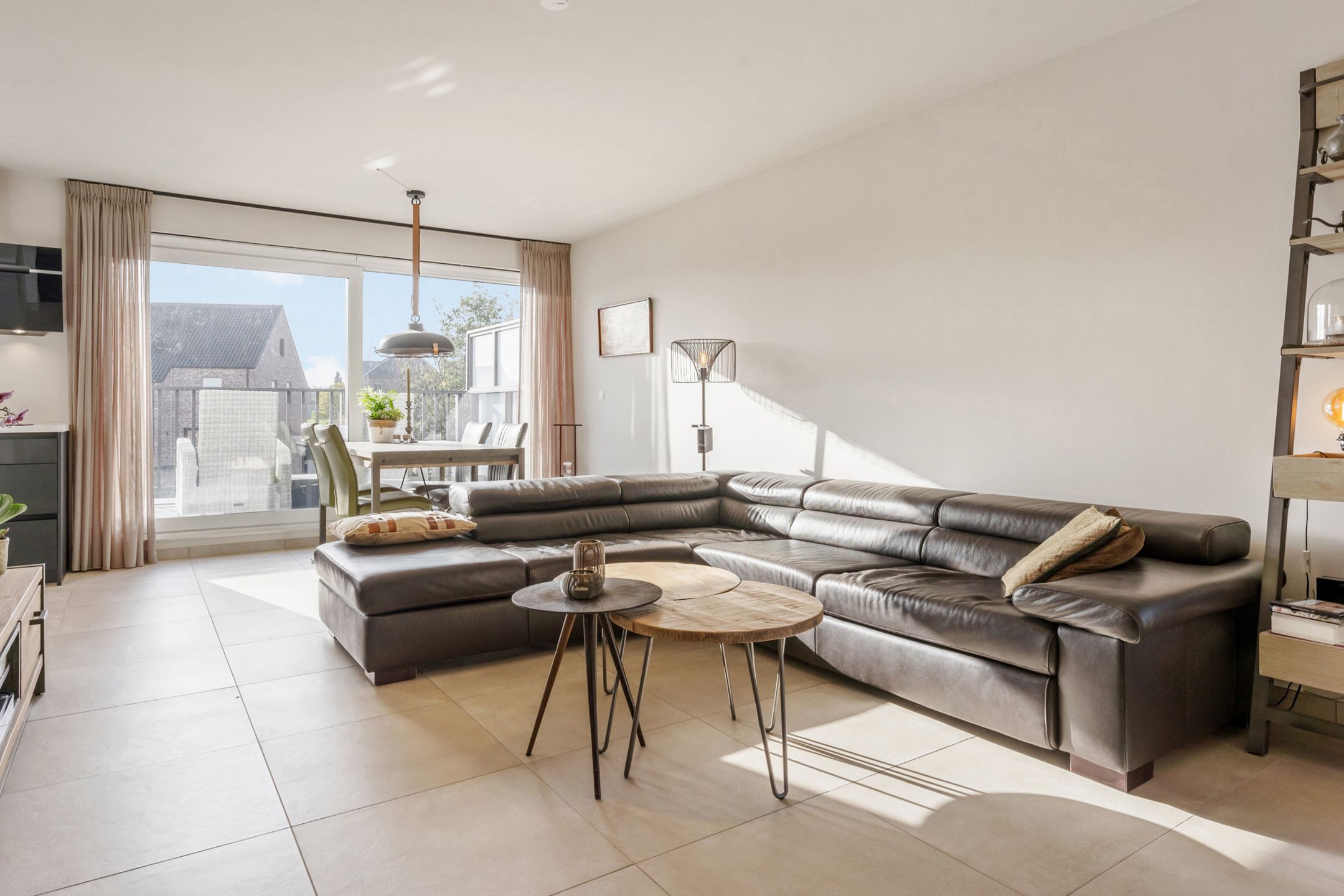 Recent duplex appartement met 2 parkings te Zichen foto 3