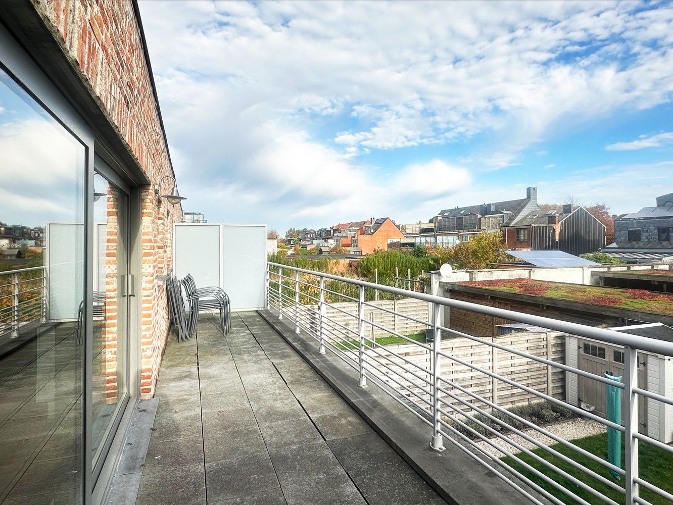 Instapklaar, luxueus appartement met 3 slaapkamers, zonnig terras & overdekte parkeerplaats in Kontich foto 2