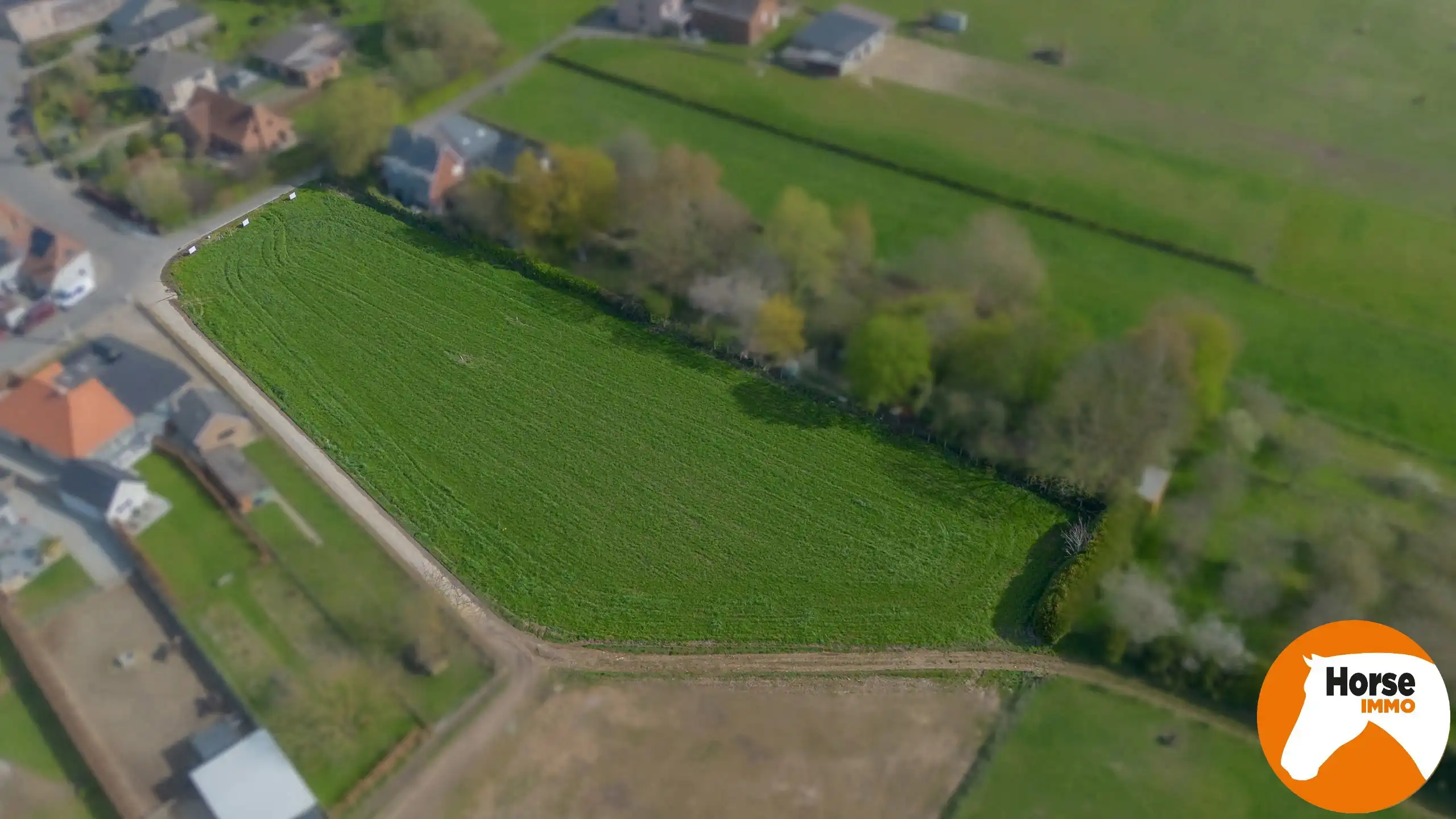 NIEUWERKERKEN - Uniek gelegen bouwgrond op 42a voor OB foto {{pictureIndex}}