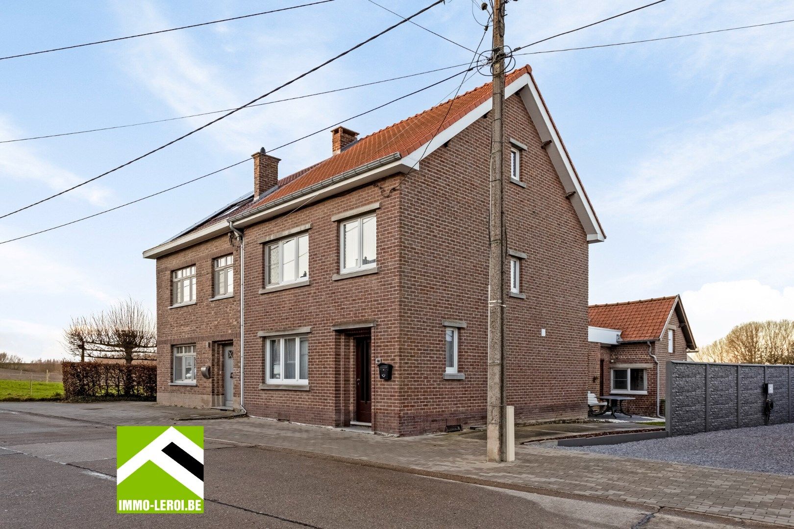 Vernieuwde woning met tuin en garage, rustig gelegen in Tongeren-Widooie foto 2