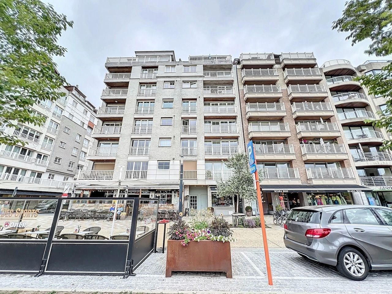 Duplex dakappartement met twee slaapkamers en een mooi, zuidgericht terras – Graaf d'Ursellaan foto 3