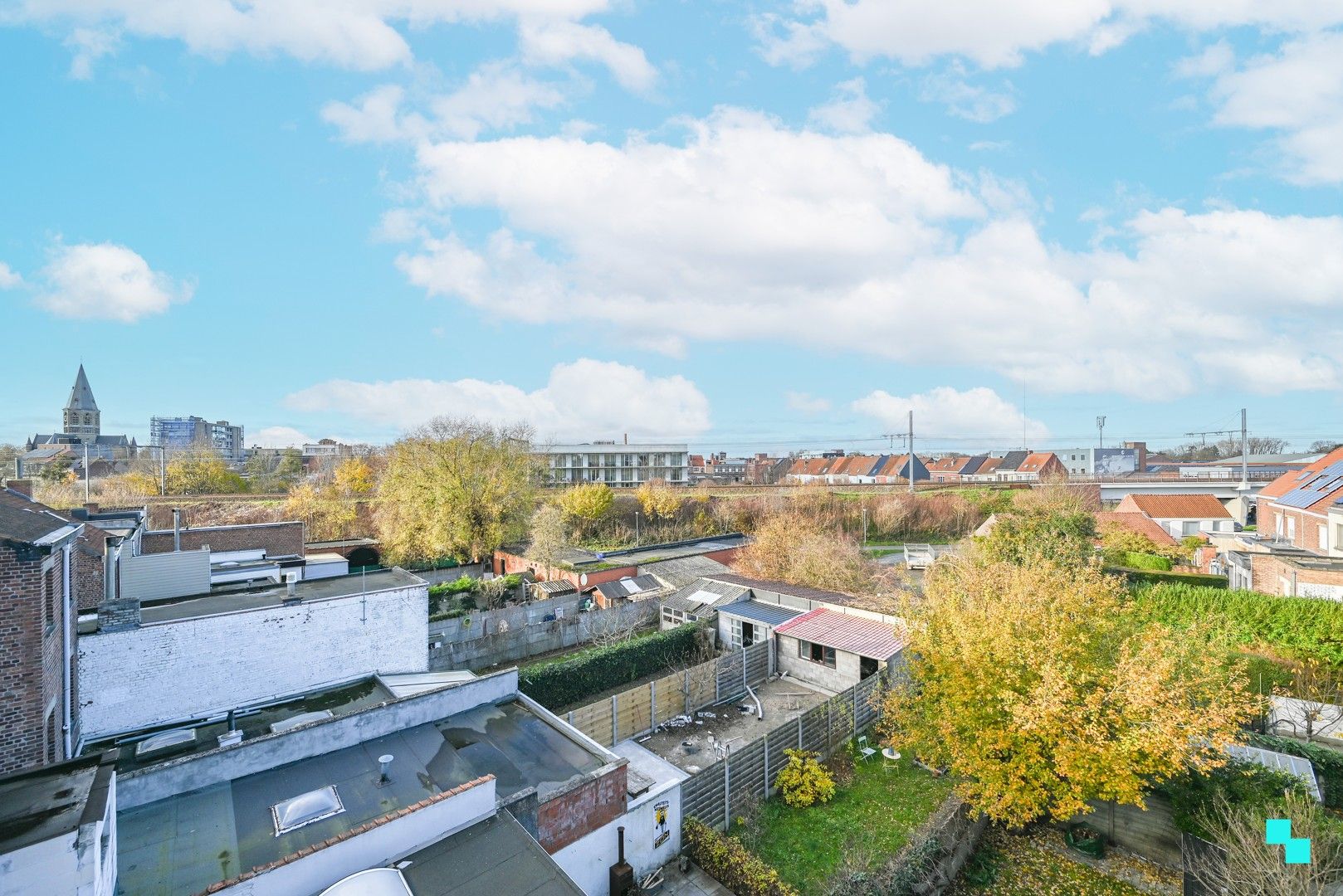 Riant, instapklaar appartement te Kortrijk foto 15