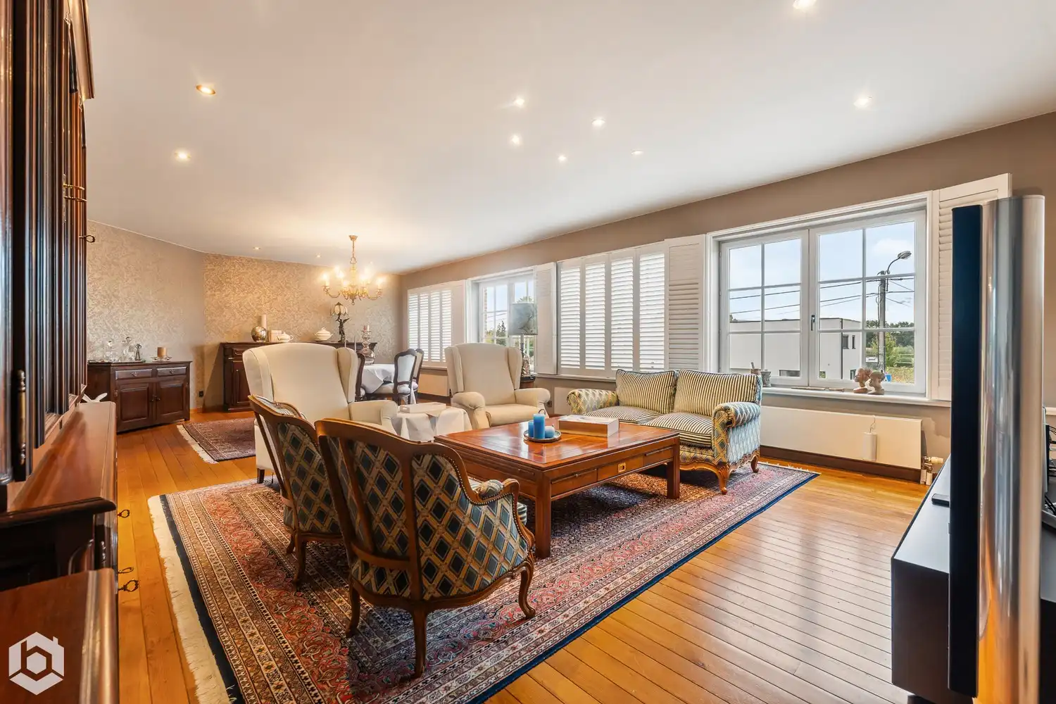 Commercieel pand met ruim appartement op toplocatie in Sint-Katelijne-Waver foto 16
