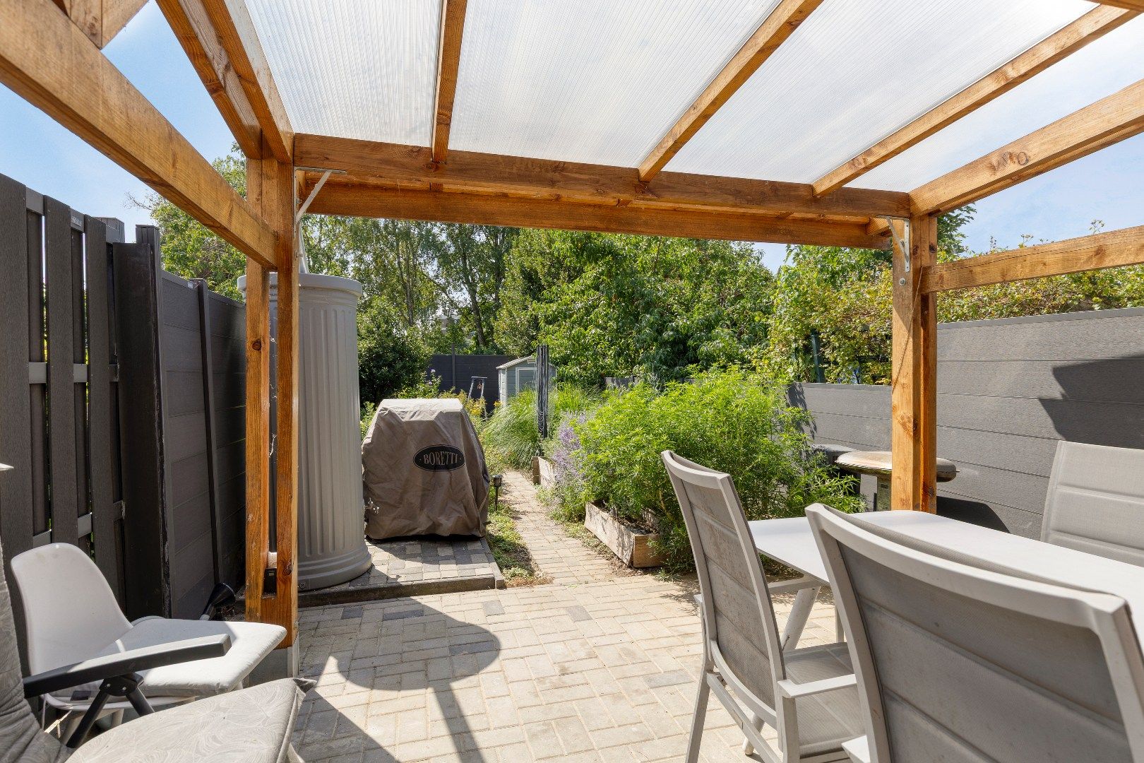 Energiezuinige woning met 3 slaapkamers, bureau, tuin en 2 garageboxen foto 7
