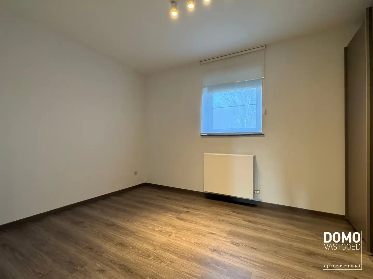 Ruim gemeubeld 2-slaapkamer appartement met terras in Kermt foto 8